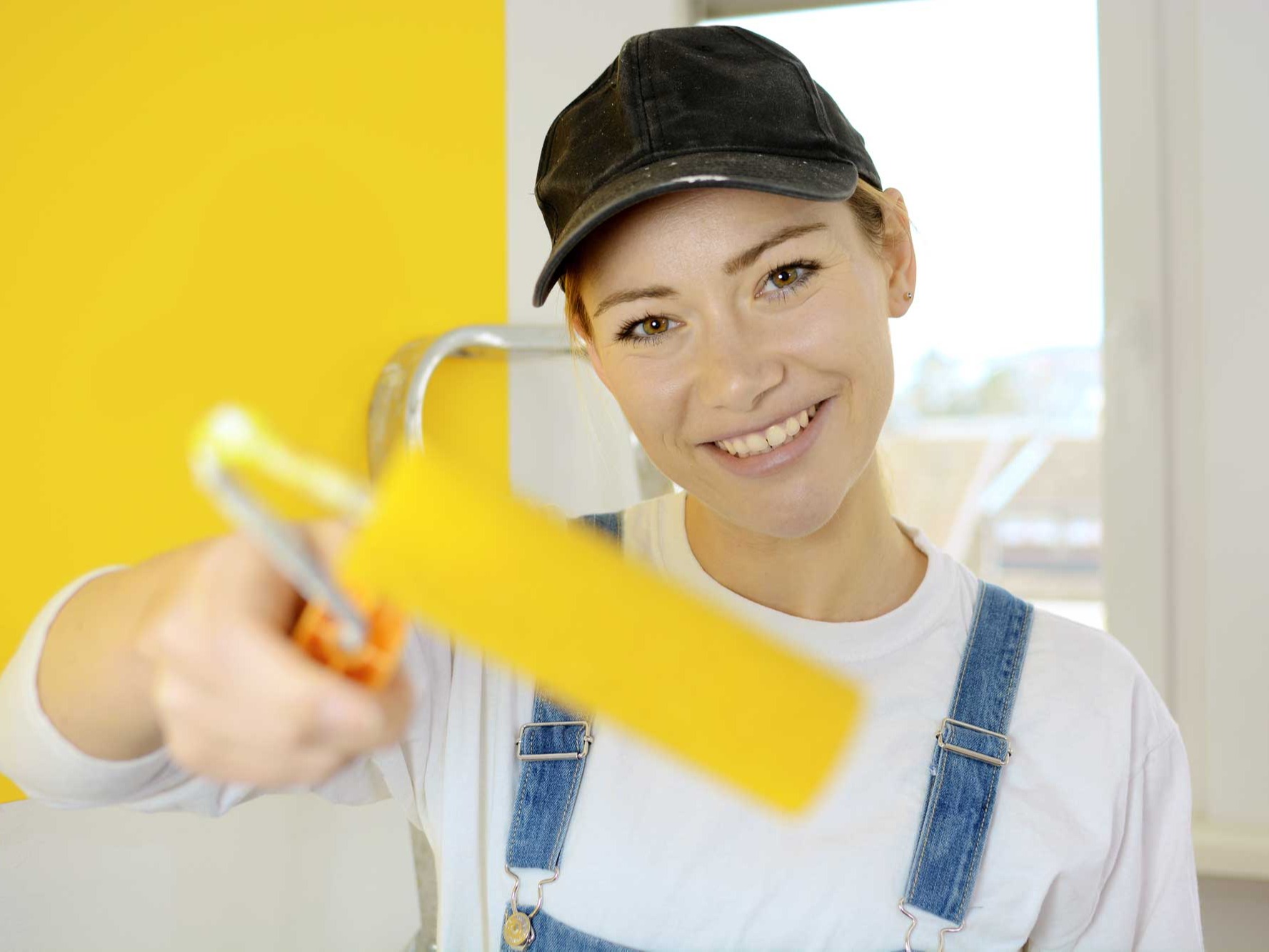 Schleifen und Lackieren vom Anstreicher  in Bergneustadt - Malerarbeit mit Qualität